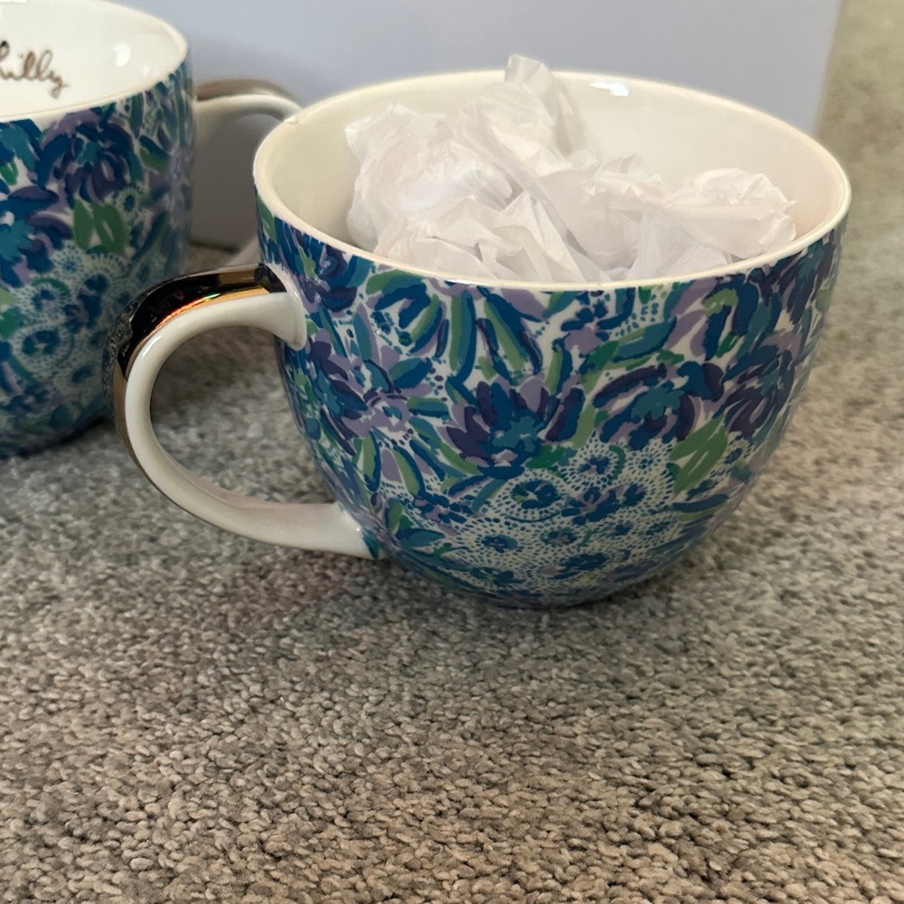 Lilly Pulitzer Vibrant Blue and Green Floral Mugs (2) in original box -New
